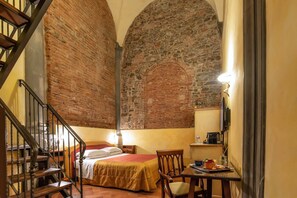 Quadruple Room | Hypo-allergenic bedding, free minibar items, in-room safe, desk