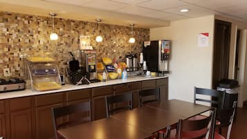 Free daily continental breakfast 