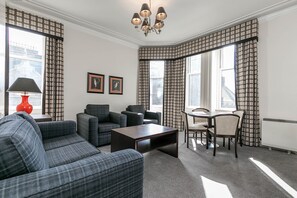 Apartment, 2 Bedrooms | Living room | TV
