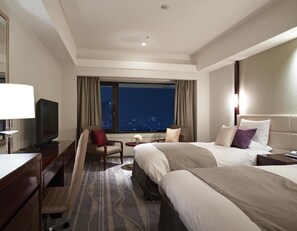 Blackout curtains, iron/ironing board, free WiFi, bed sheets - Hotel Okura Kobe (Kobe)
