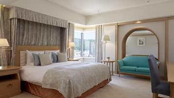 Suíte, para fumantes (King or Double) | Cortinas blackout, ferros/tábuas de passar roupa, Wi-Fi de cortesia