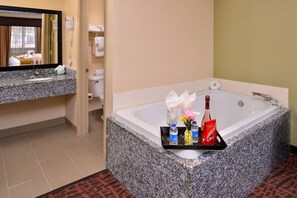 Standard Room, 1 King Bed, Non Smoking, Jetted Tub | In-room safe, desk, laptop workspace, iron/ironing board - Best Western Eunice (Eunice)