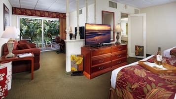 Suite, 2 grands lits, non-fumeurs, réfrigérateur et four à micro-ondes (Living Room;with Sofabed) | Bureau, espace de travail pour ordinateur portable, rideaux occultants