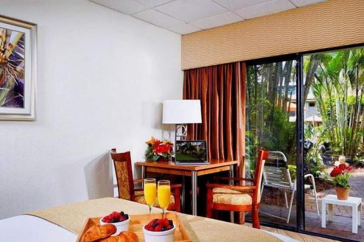 Cortinas blackout, ferros/tábuas de passar roupa, Wi-Fi de cortesia