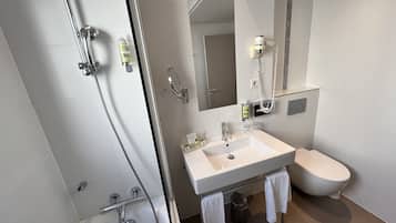 Standard Room, 1 Double Bed with Sofa bed | Bathroom | Combined shower/bathtub, hair dryer, bidet, towels