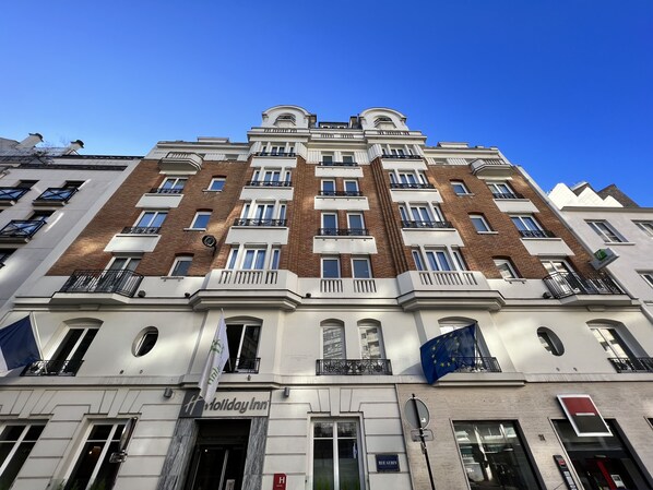 Front of property - Holiday Inn Paris - Auteuil by IHG (Paris)