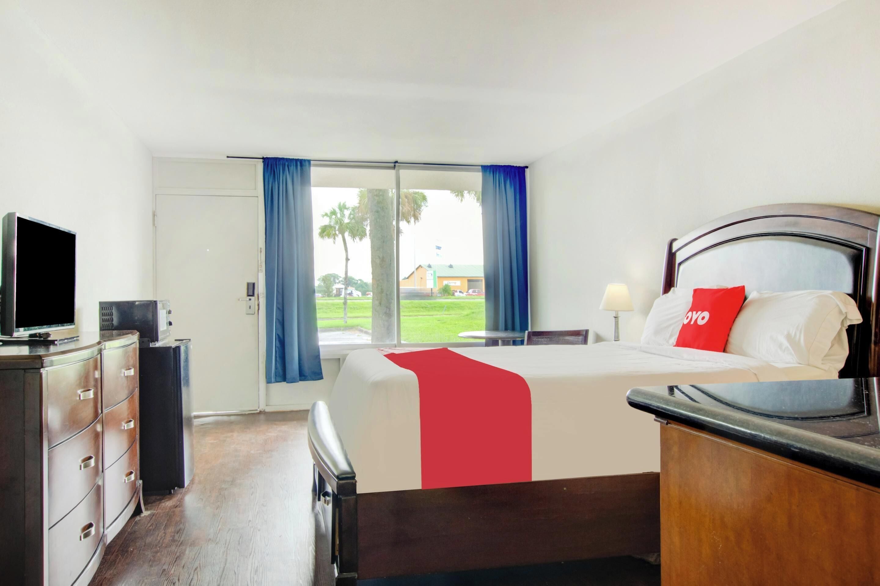 Phòng, 1 giường cỡ king | Bàn, bàn ủi/dụng cụ ủi quần áo, giường gấp/giường phụ (miễn phí) 