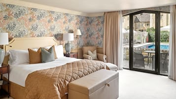 Deluxe kamer, patio (Pool) | Lakens van Egyptisch katoen, luxe beddengoed, Tempur Pedic-bedden