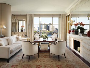 Premium bedding, down comforters, minibar, in-room safe