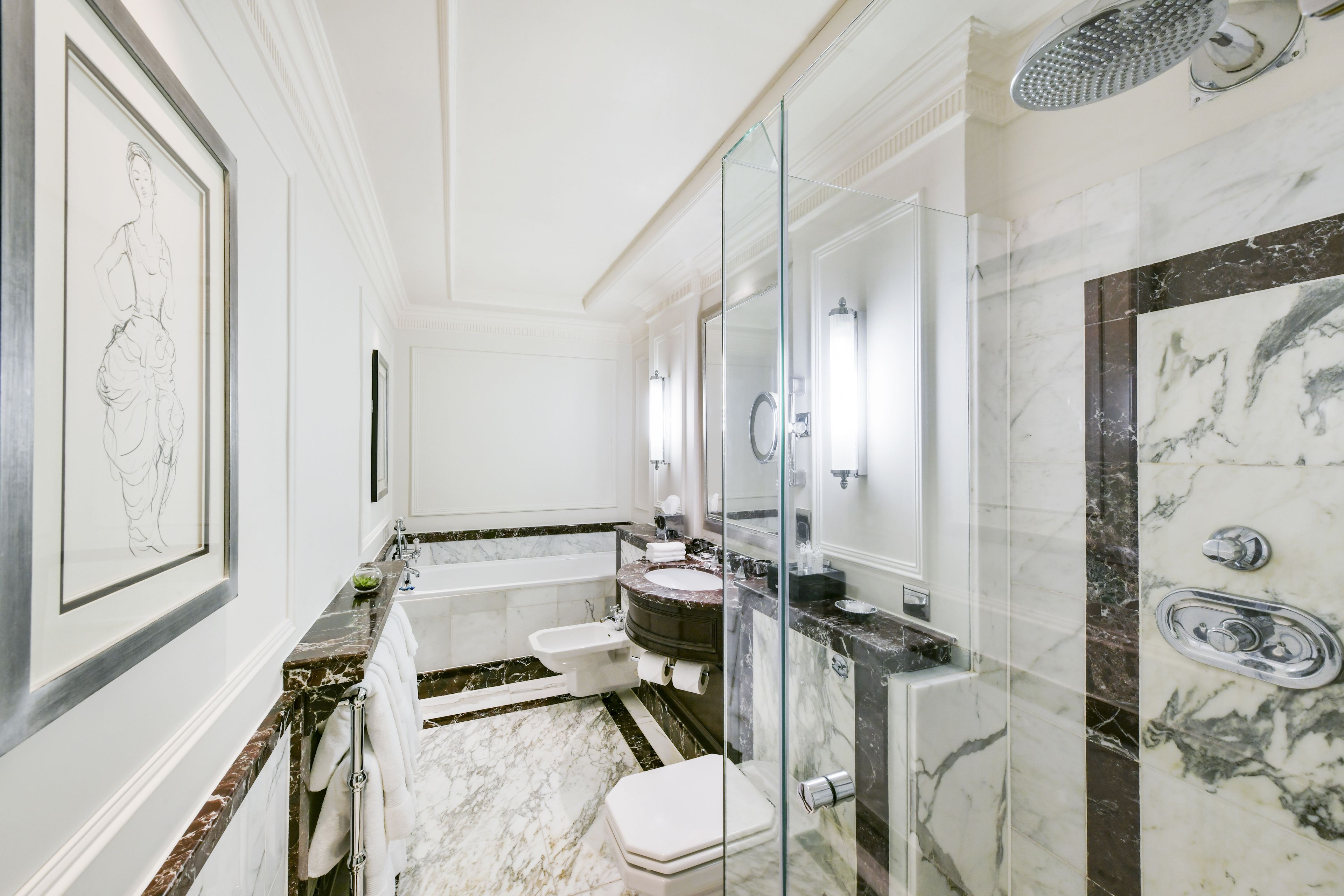 family room, 2 bedrooms | bathroom | combined shower/bathtub, deep-soaking bathtub, designer toiletries