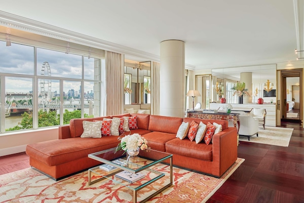 Premium bedding, down duvets, minibar, in-room safe