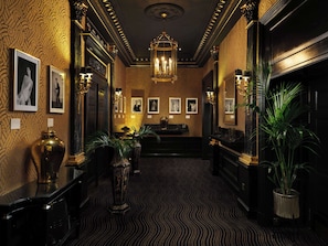 2 bar/lounge, cocktail bar, cocktail bar
