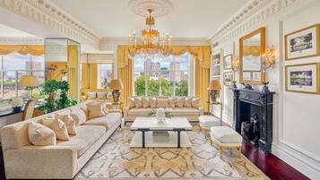 Premium bedding, down comforters, minibar, in-room safe