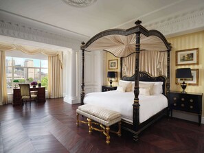 1 bedroom, premium bedding, down duvets, minibar