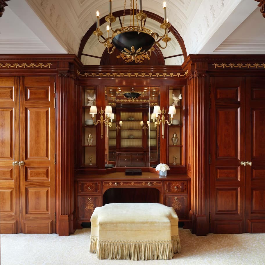 Premium bedding, down comforters, minibar, in-room safe