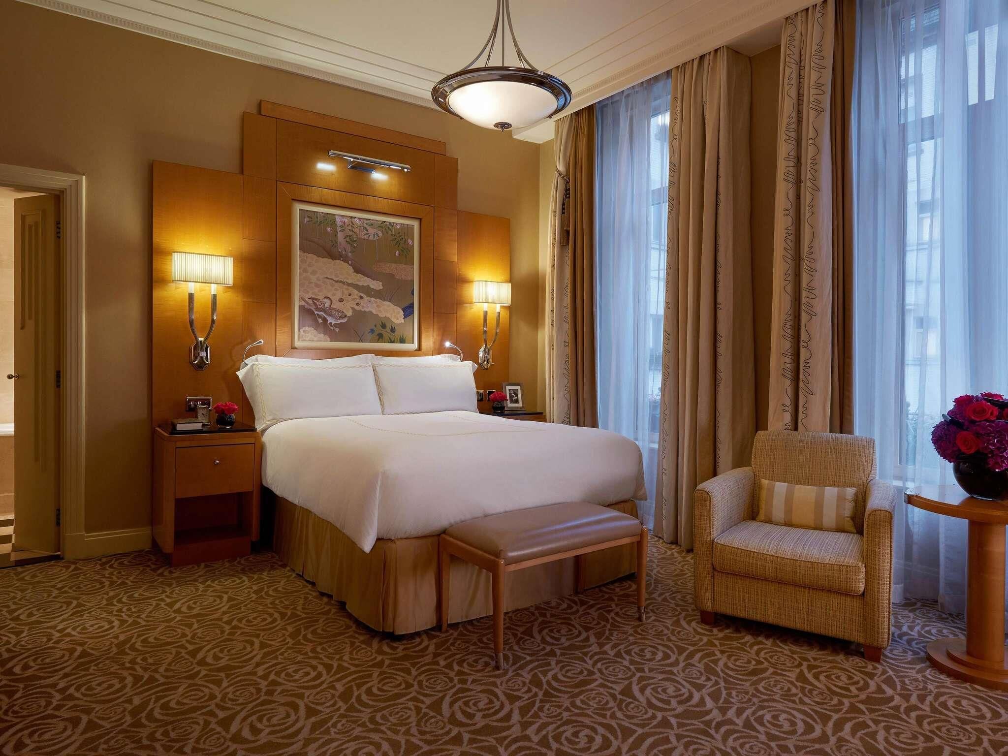 Superior Queen Room | Premium bedding, down duvets, minibar, in-room safe