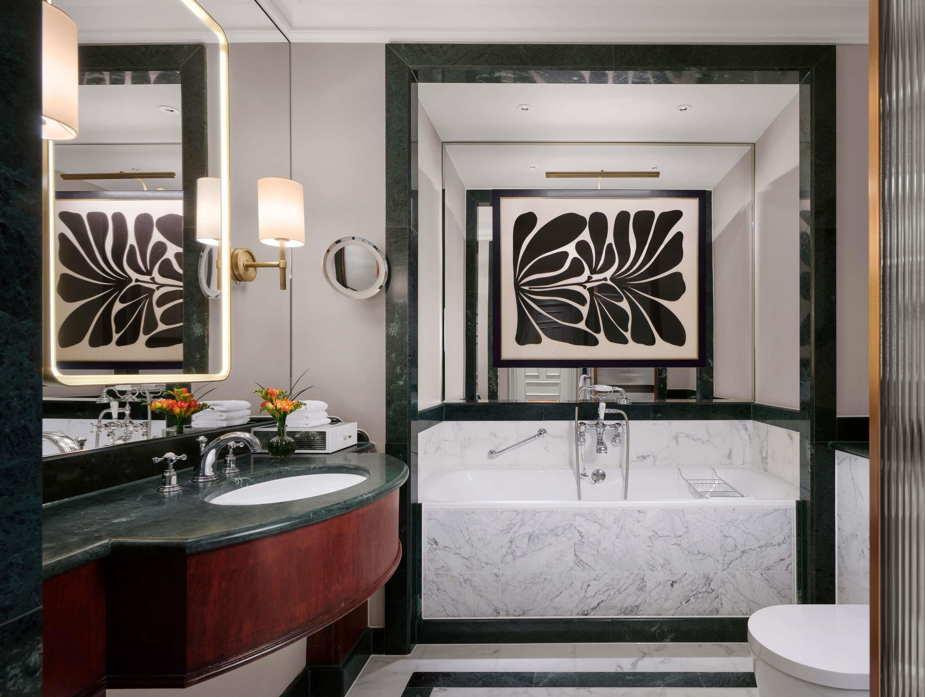 Junior Suite | Premium bedding, down duvets, minibar, in-room safe