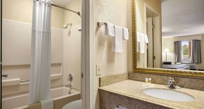 Days Inn & Suites by Wyndham Stuttgart