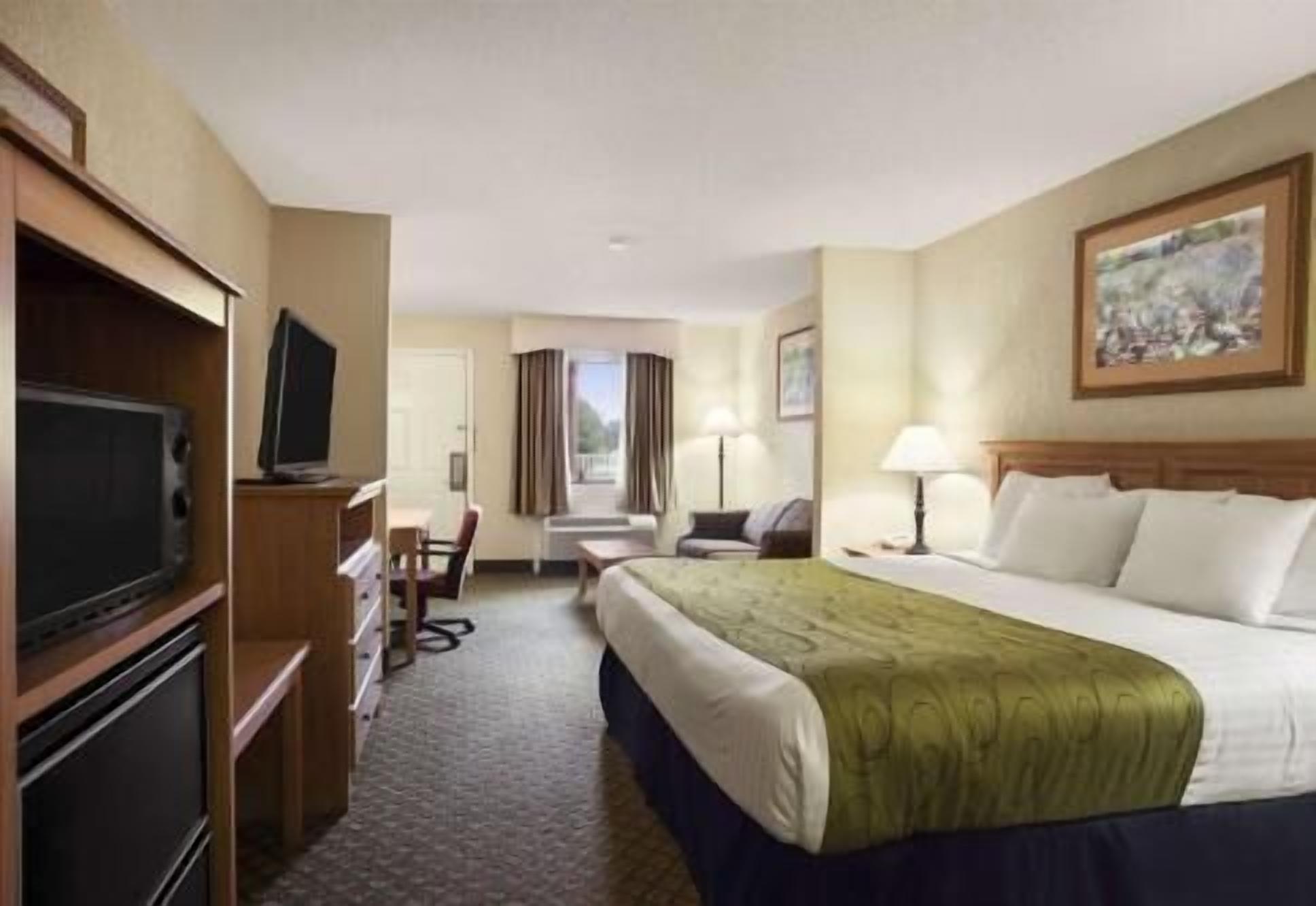 In-room safe, desk, iron/ironing board, rollaway beds