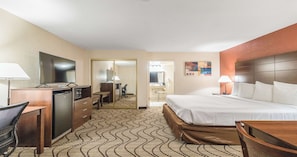 Standard Room, 1 Queen Bed, Non Smoking, Refrigerator & Microwave | In-room safe, desk, laptop workspace, iron/ironing board