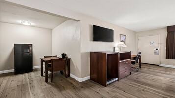 Chambre Standard, 2 grands lits, non-fumeur, cuisinette | Coffre-fort, bureau, espace de travail pour ordinateurs portables