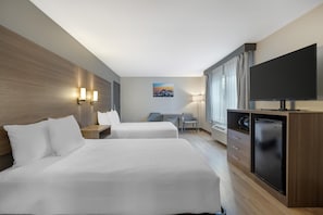 Standardzimmer, 2 Doppelbetten, barrierefrei, Badewanne | Bügeleisen/Bügelbrett, kostenlose Babybetten, Zustellbetten