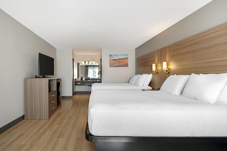 Standard Room, 2 Queen Beds, Non Smoking, Refrigerator & Microwave. Best Western La Posada Motel