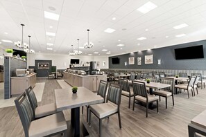 Ilmainen päivittäinen täysi aamiainen 