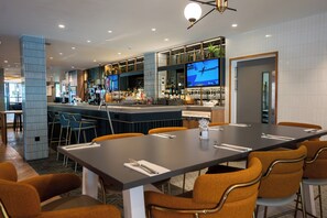 Frokost, lunsj og middag serveres