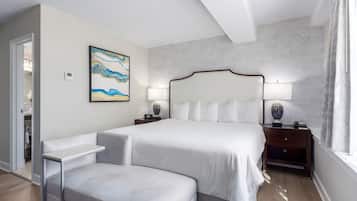 Standard Room, 1 King Bed (Senate) | Pillowtop beds, in-room safe, individually decorated