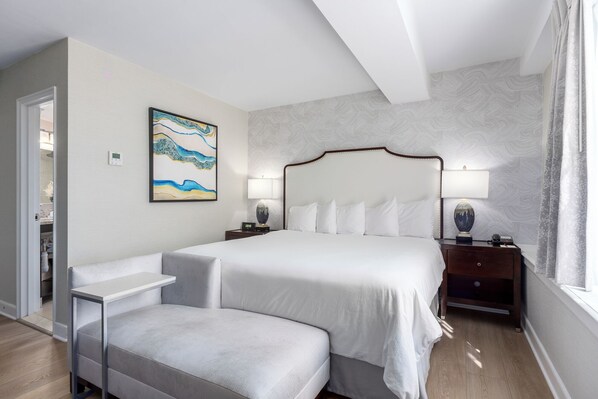 Standard Room, 1 King Bed (Senate)