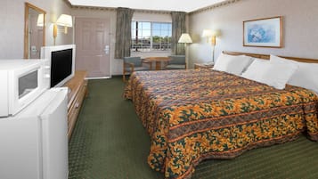 Room, 1 King Bed, Non Smoking | Desk, free WiFi, bed sheets