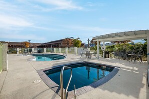 Outdoor pool, pool loungers