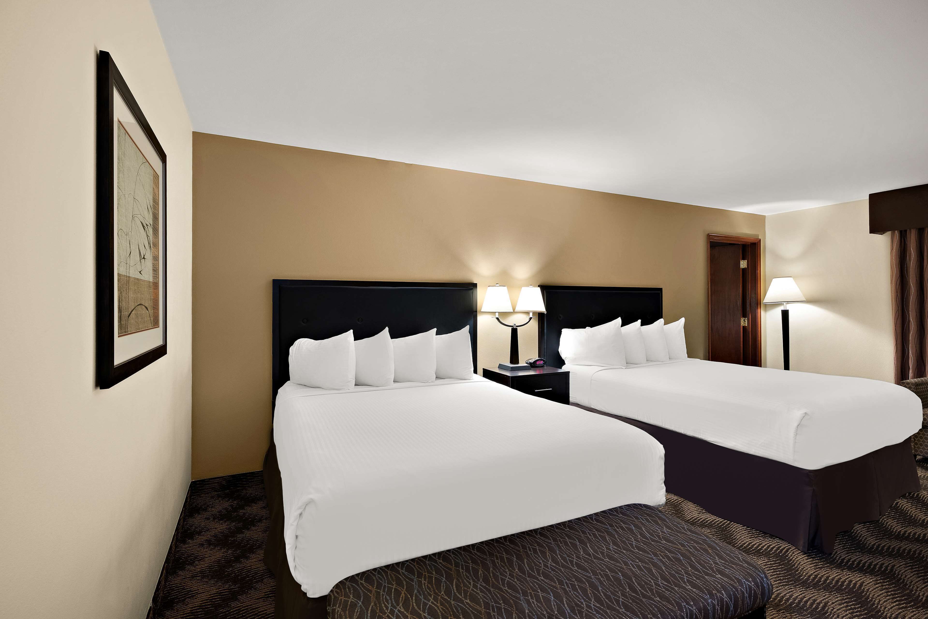 suite, multiple beds, non smoking, refrigerator & microwave | 1 bedroom, desk, laptop workspace, iron/ironing board