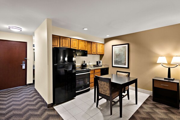 Chambre Standard, 1 très grand lit, non-fumeur, cuisine (Oversized Room, Full Kitchen) | Commodité de la chambre