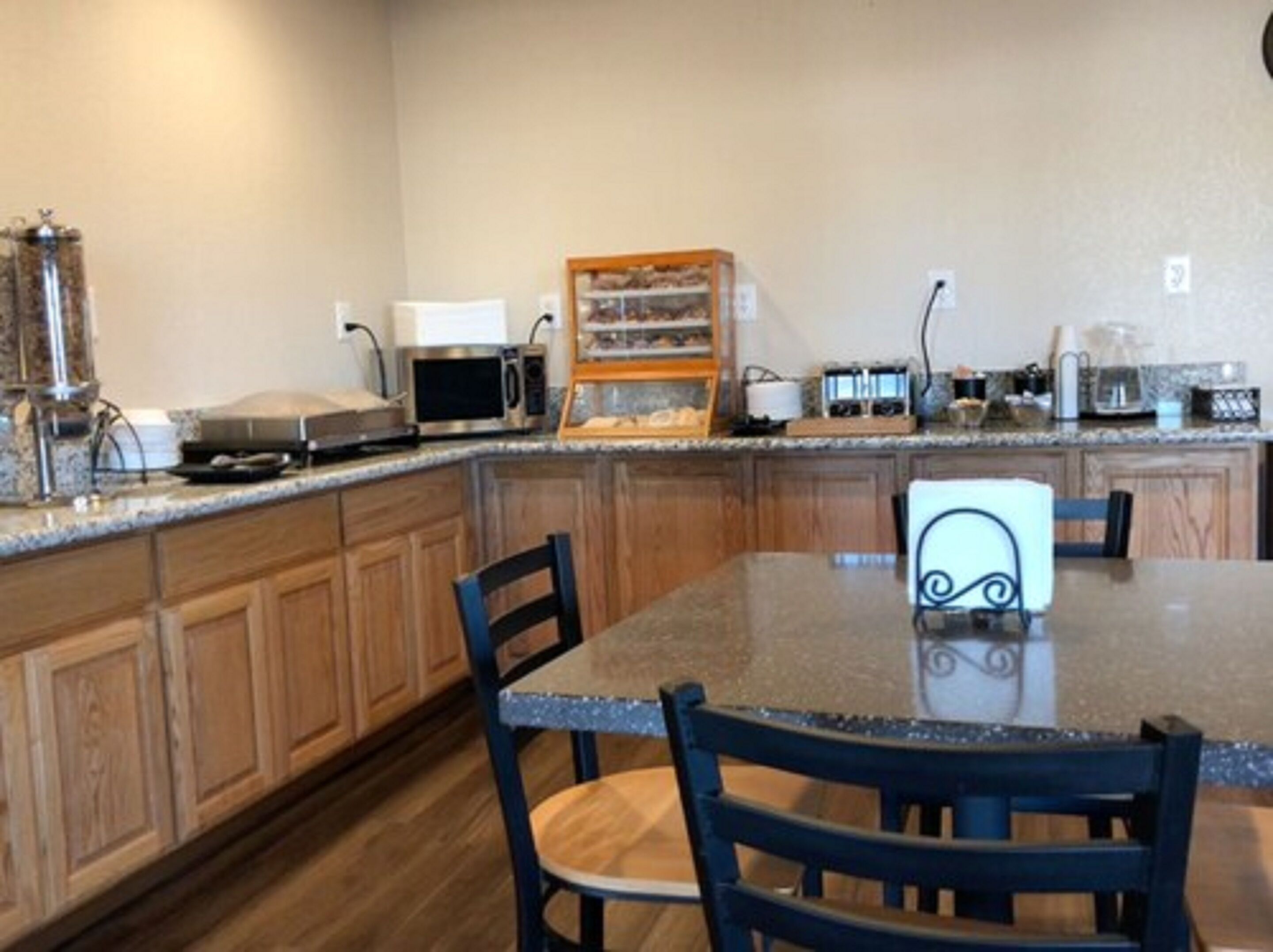 包每日自助式早餐