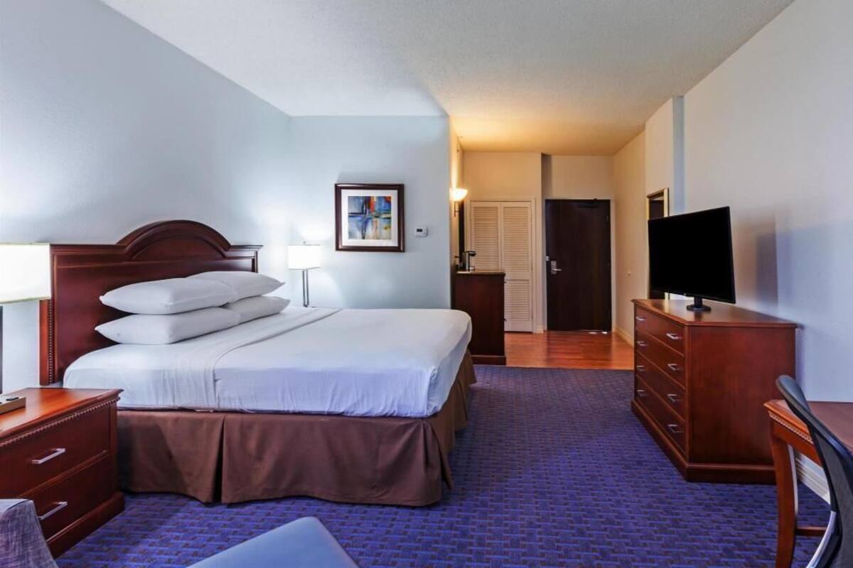 Premium bedding, pillow-top beds, in-room safe, desk