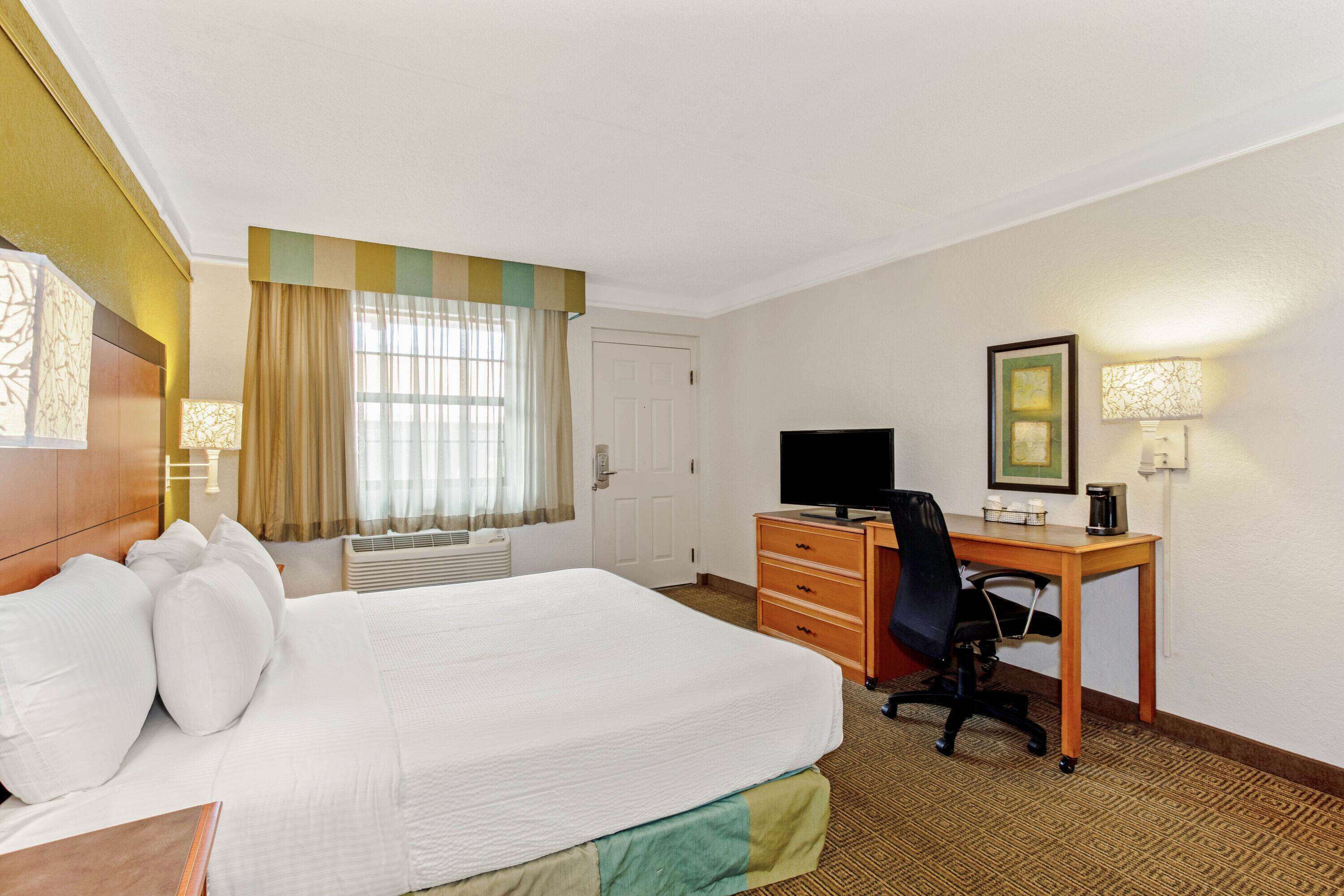 Photo - La Quinta Inn by Wyndham Orlando Airport West