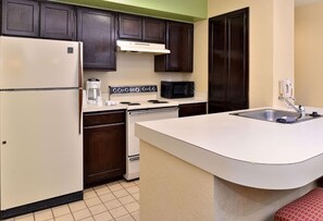 Iron/ironing board, free WiFi - Americas Best Value Inn Suites Extended Stay Tulsa (Tulsa)