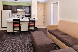 Flat-screen TV - Americas Best Value Inn Suites Extended Stay Tulsa (Tulsa)