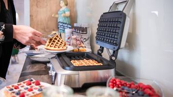 Tägliches Frühstücksbuffet (19 EUR pro Person)