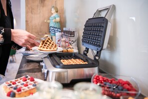 Tägliches Frühstücksbuffet gegen Gebühr