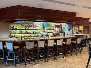 Bar (on property) - DoubleTree by Hilton Washington Dulles Airport (Herndon)