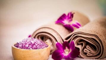 Kroppsbehandlinger, dypvevsmassasje og thailandsk massasje