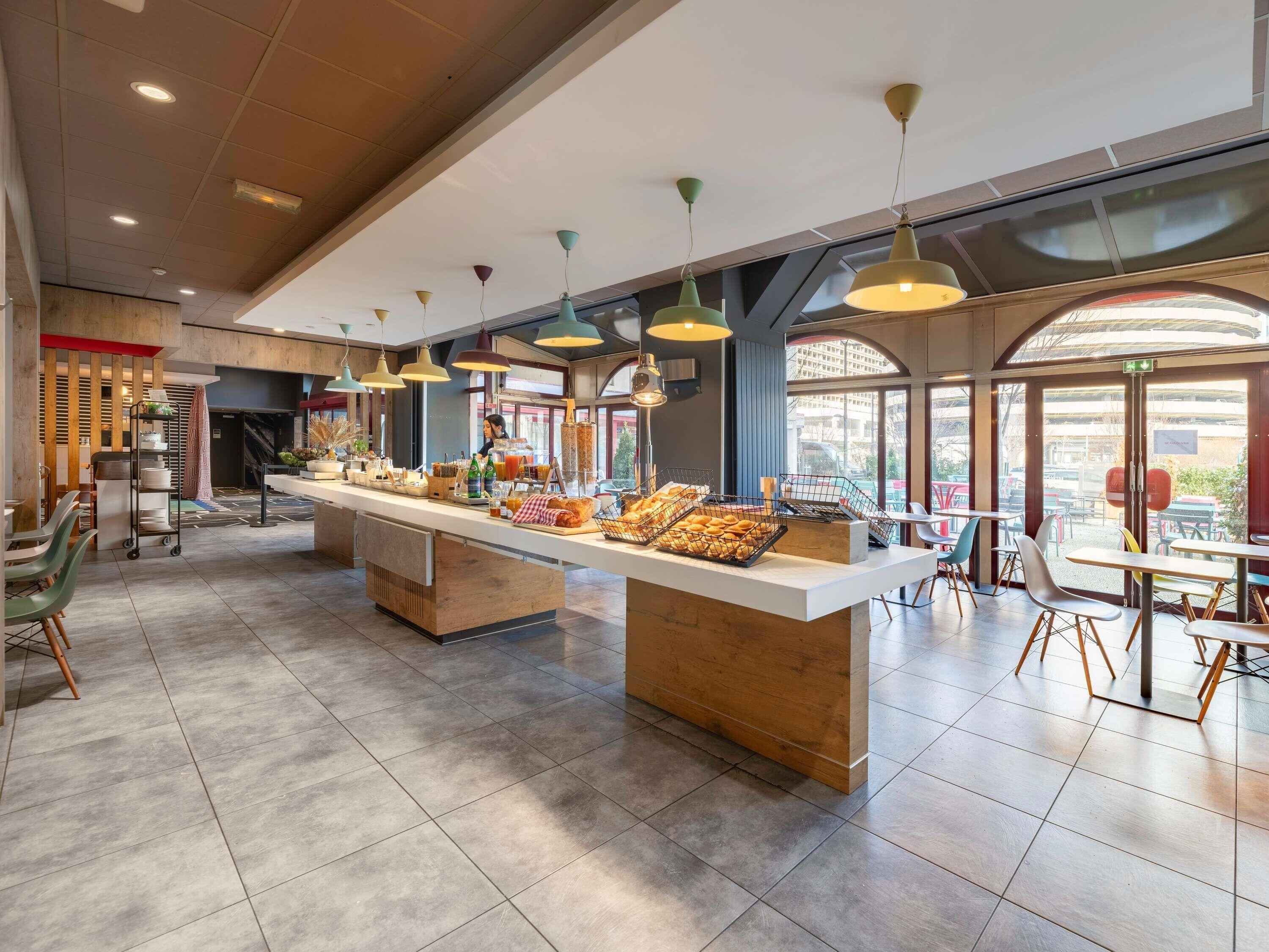 Daily buffet breakfast (EUR 13.90 per person)