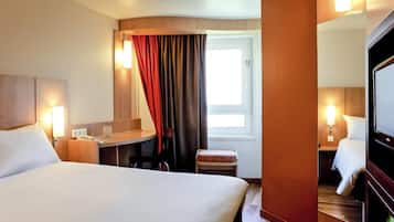 Standard-Doppelzimmer, 1 Doppelbett | Hochwertige Bettwaren, Schreibtisch, schallisolierte Zimmer