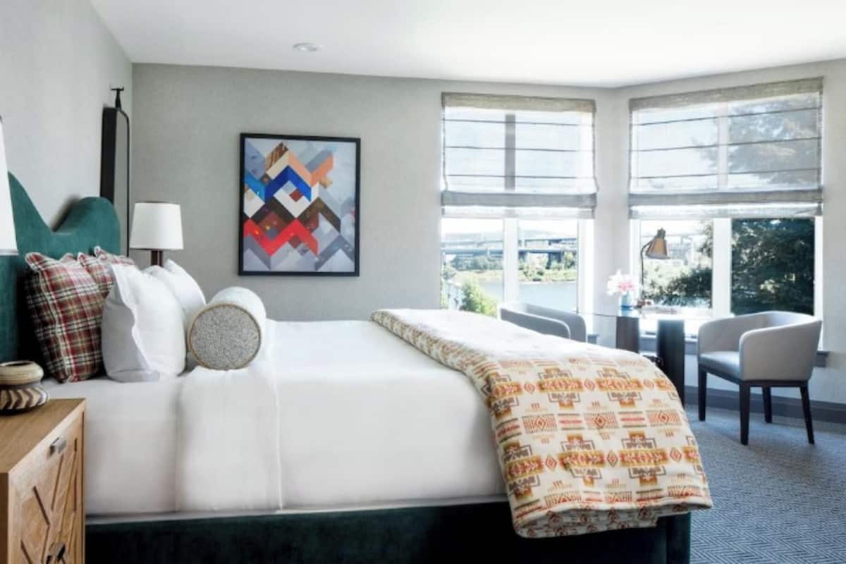 Frette Italian sheets, premium bedding, down comforters, pillowtop beds