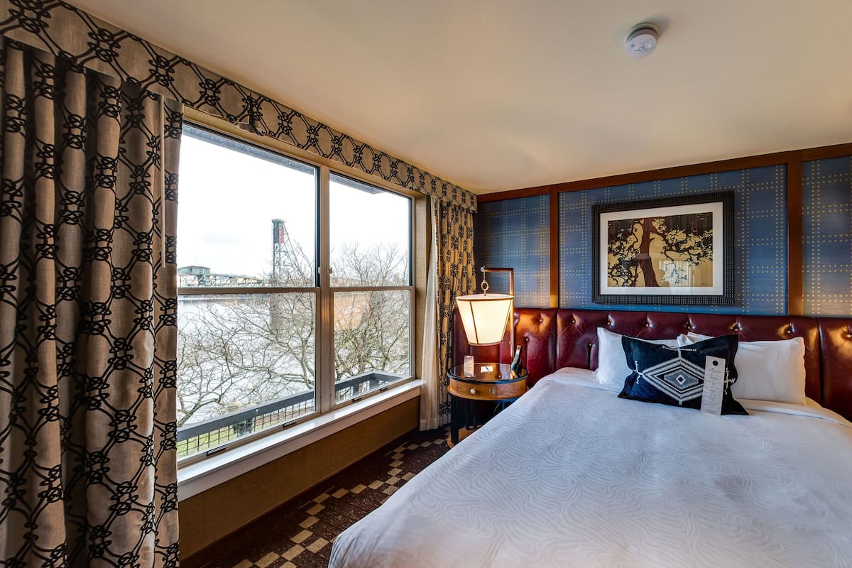 Ropa de cama de alta calidad, edredón, camas con pillow-top y minibar