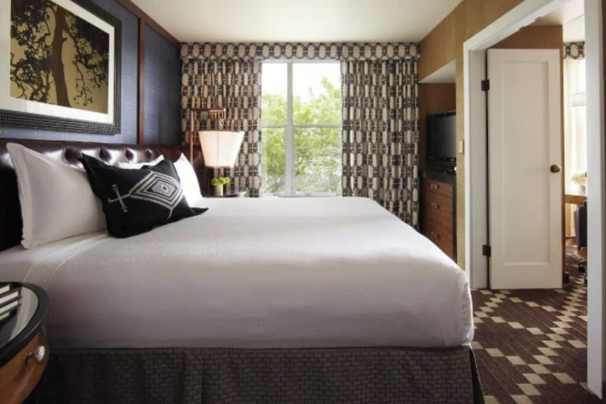 Frette Italian sheets, premium bedding, down comforters, pillowtop beds