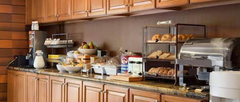 Free daily buffet breakfast